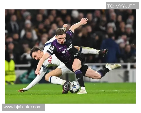 中超精彩对决曼联大胜热刺六比二乌龙球成比赛转折点战术分析