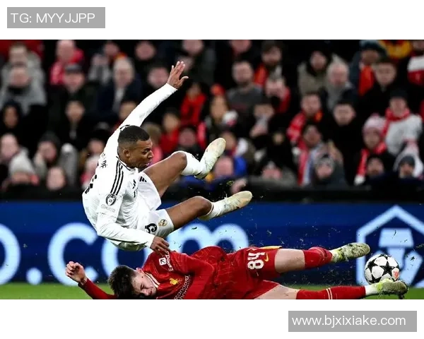 欧冠激战：利物浦大胜切尔西神奇扑救点燃全场激情